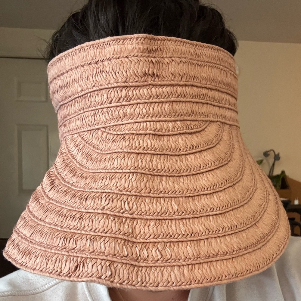 Betsey Johnson Designer Cabow Cutie Blush Woven Sun Hat Visor 96% Paper